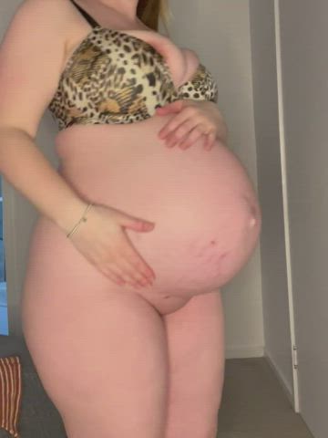 Big Ass porn video with onlyfans model pregmummy <strong>@pregnanthotwife8</strong>