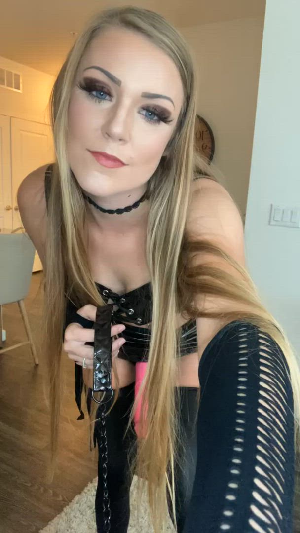 Strap On porn video with onlyfans model PrincessCrystal747 <strong>@crystal961</strong>