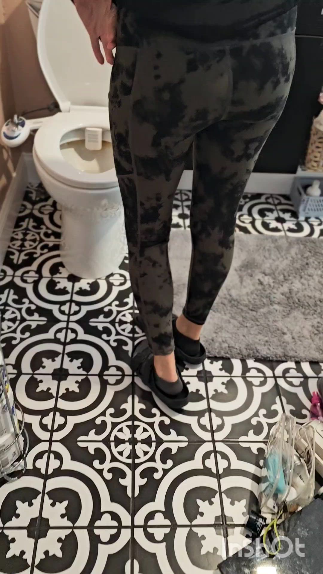 Provocativepair OnlyFans peeing porn video | Clip #484522