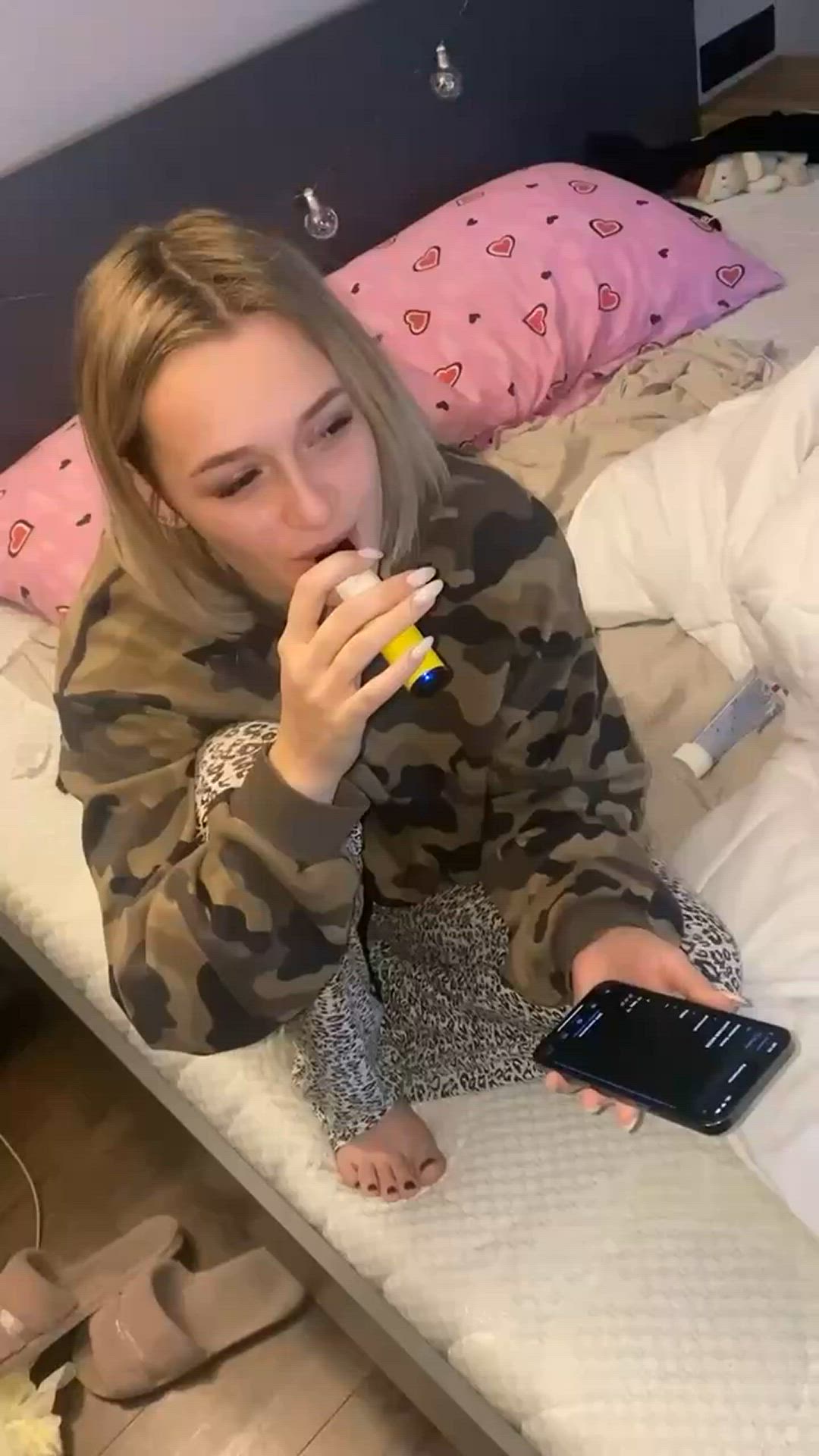 Smoking porn video with onlyfans model pussycatnom1 <strong>@jane_of_blonde</strong>