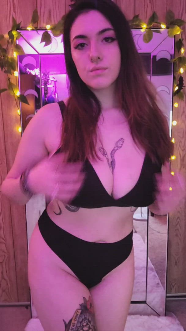 Big Tits porn video with onlyfans model raven ? <strong>@ravenlylith</strong>