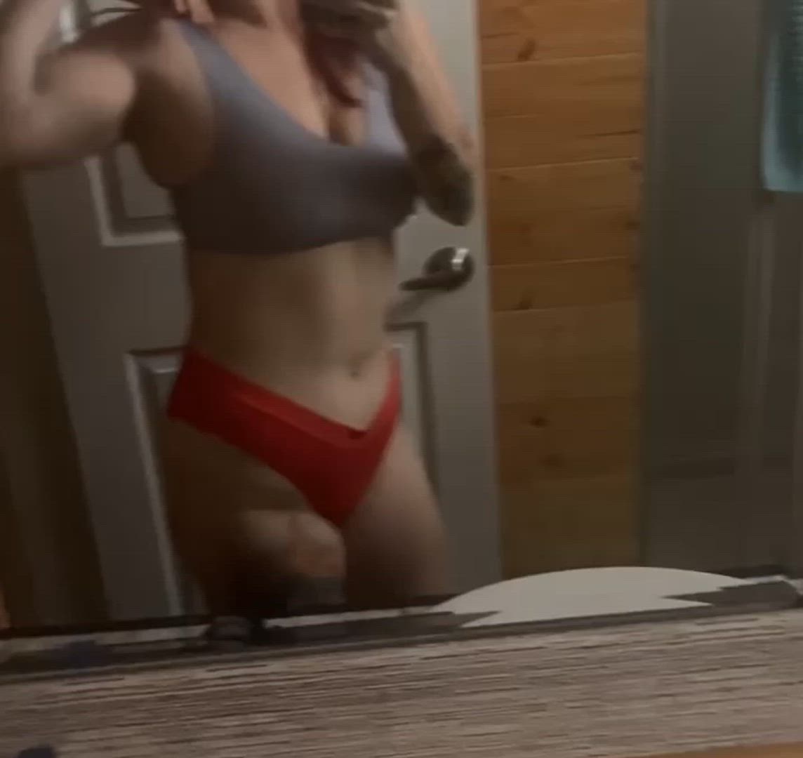 Redhead porn video with onlyfans model redraspberryxxo <strong>@redraspberryxxo</strong>