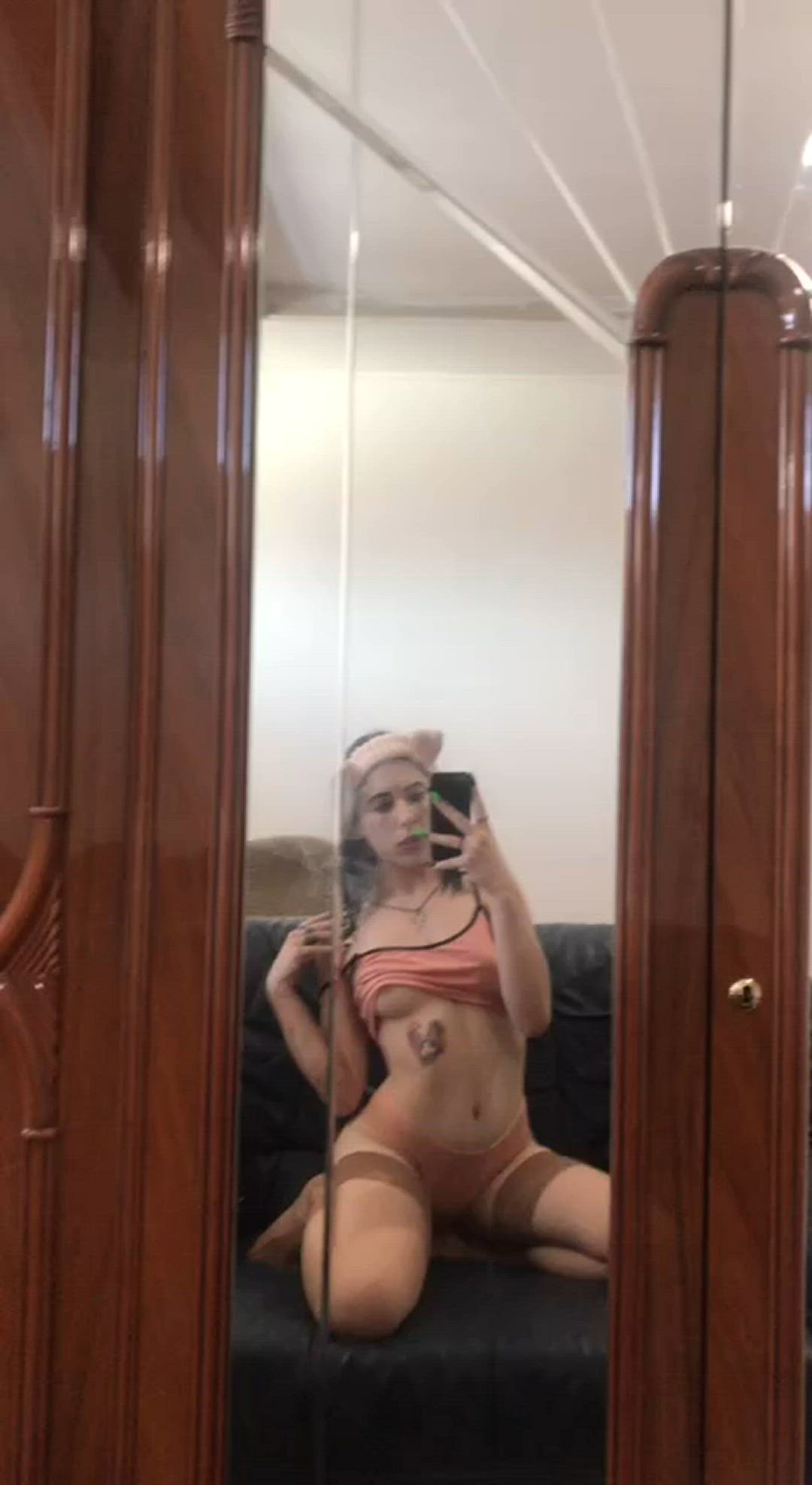 Cumshot porn video with onlyfans model Reginaaa💖 <strong>@himiko_togaaa</strong>
