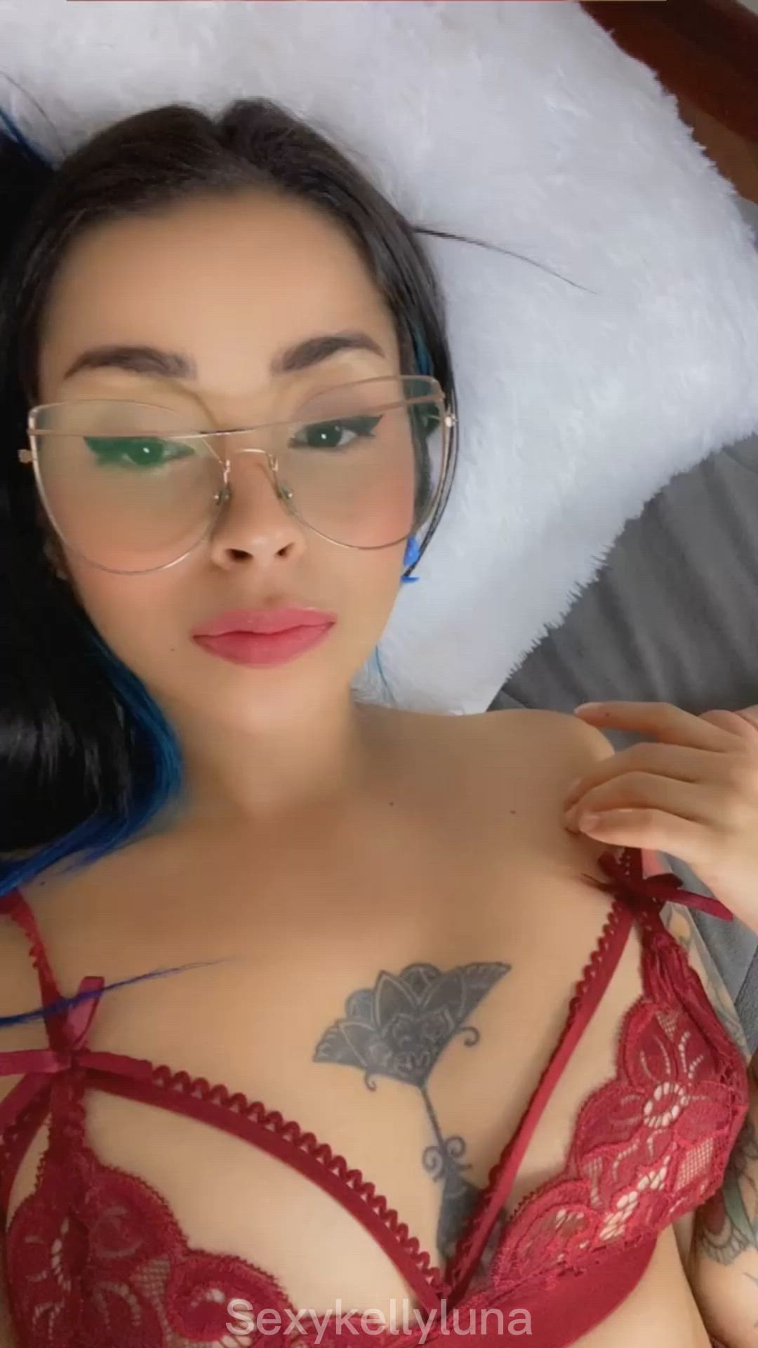 Latina porn video with onlyfans model sexykellyluna <strong>@uncensoredkelly</strong>