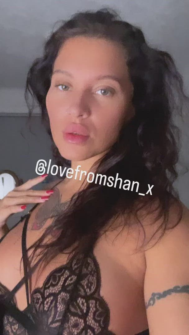 Big Tits porn video with onlyfans model shannonmarie12 <strong>@lovefromshan_x</strong>