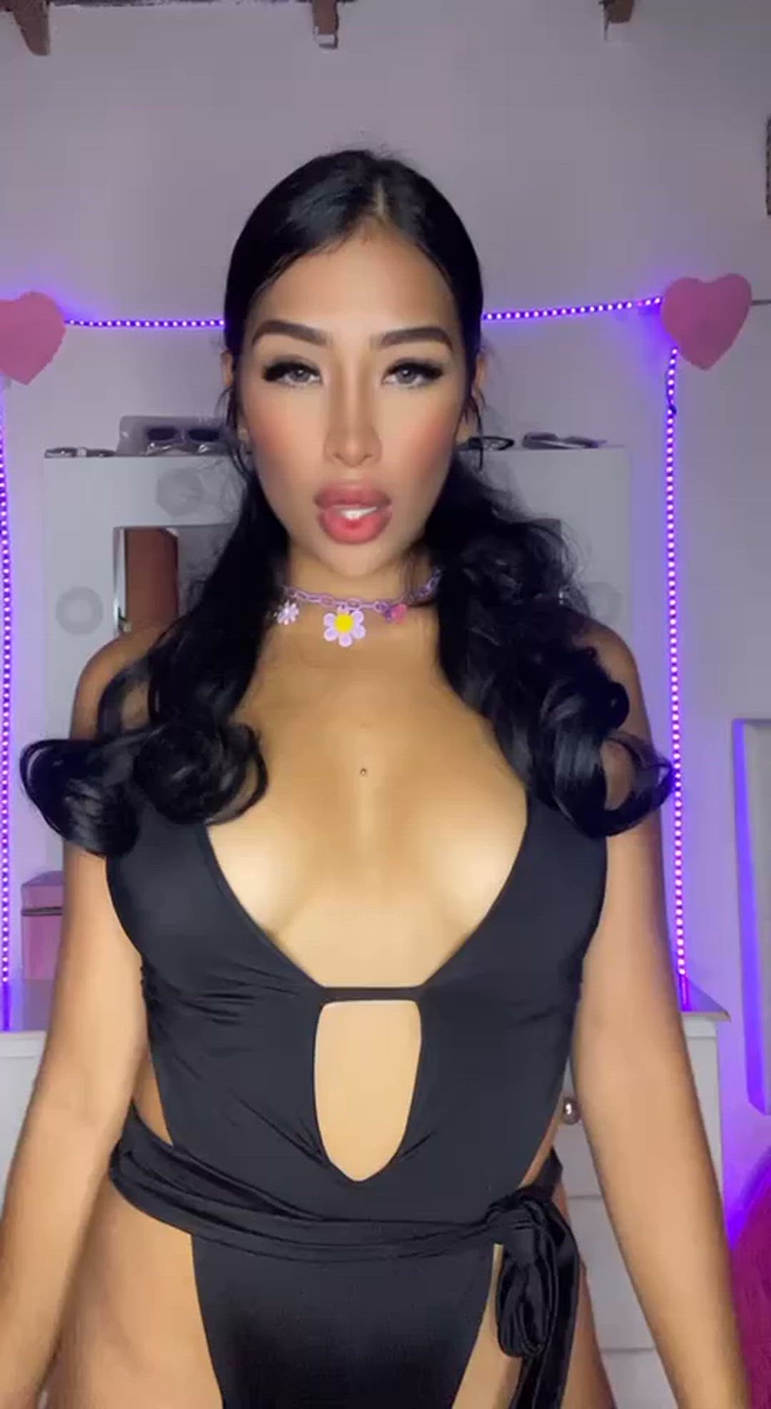 OnlyFans porn video with onlyfans model sofiabennet <strong>@sofia.bennet</strong>
