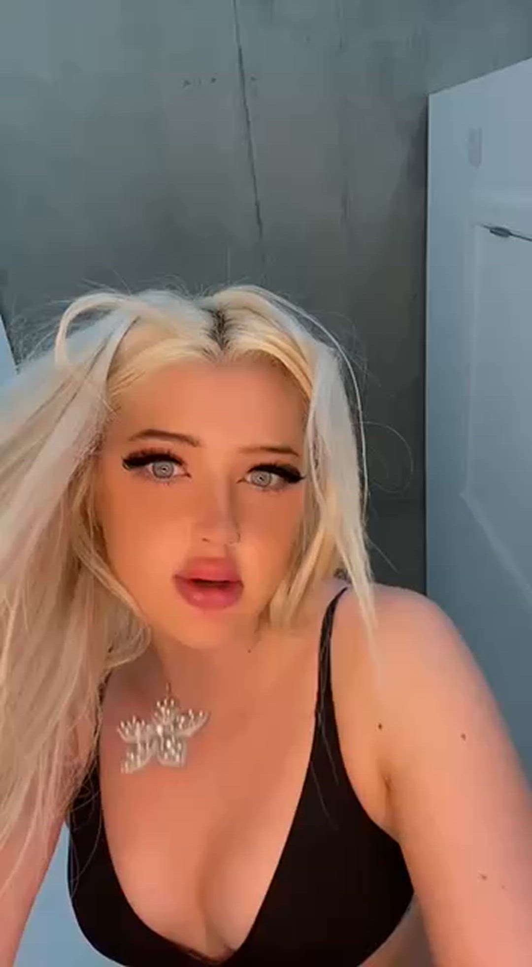 Big Tits porn video with onlyfans model spydergirl <strong>@spyderxr</strong>