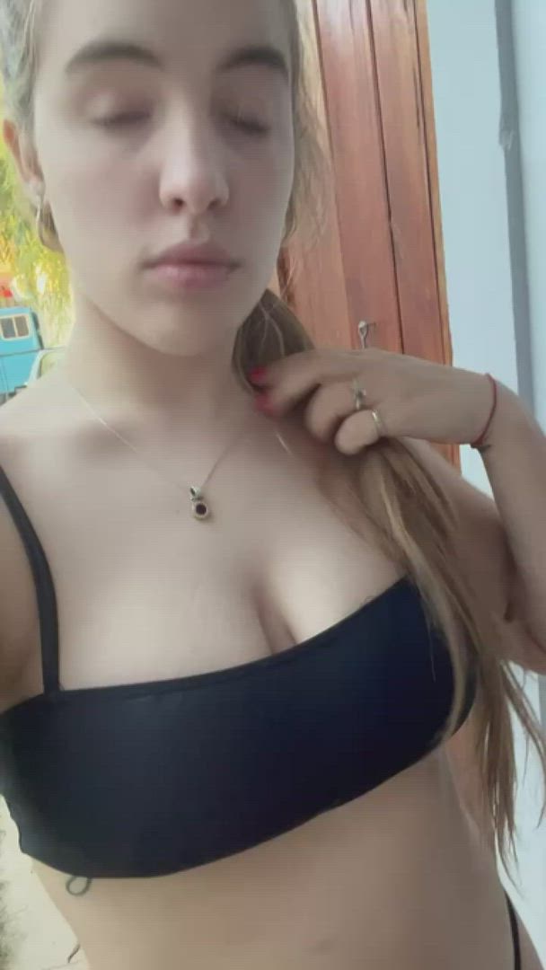 18 Years Old porn video with onlyfans model stacymalibu <strong>@cuteestacy</strong>