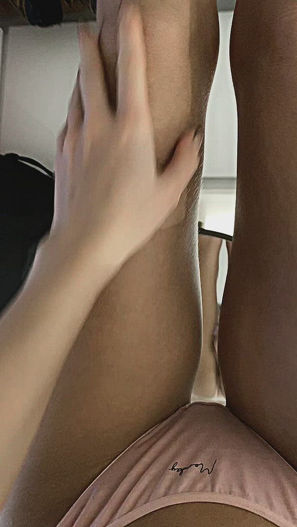Legs porn video with onlyfans model sweetangel <strong>@sophy_angel</strong>