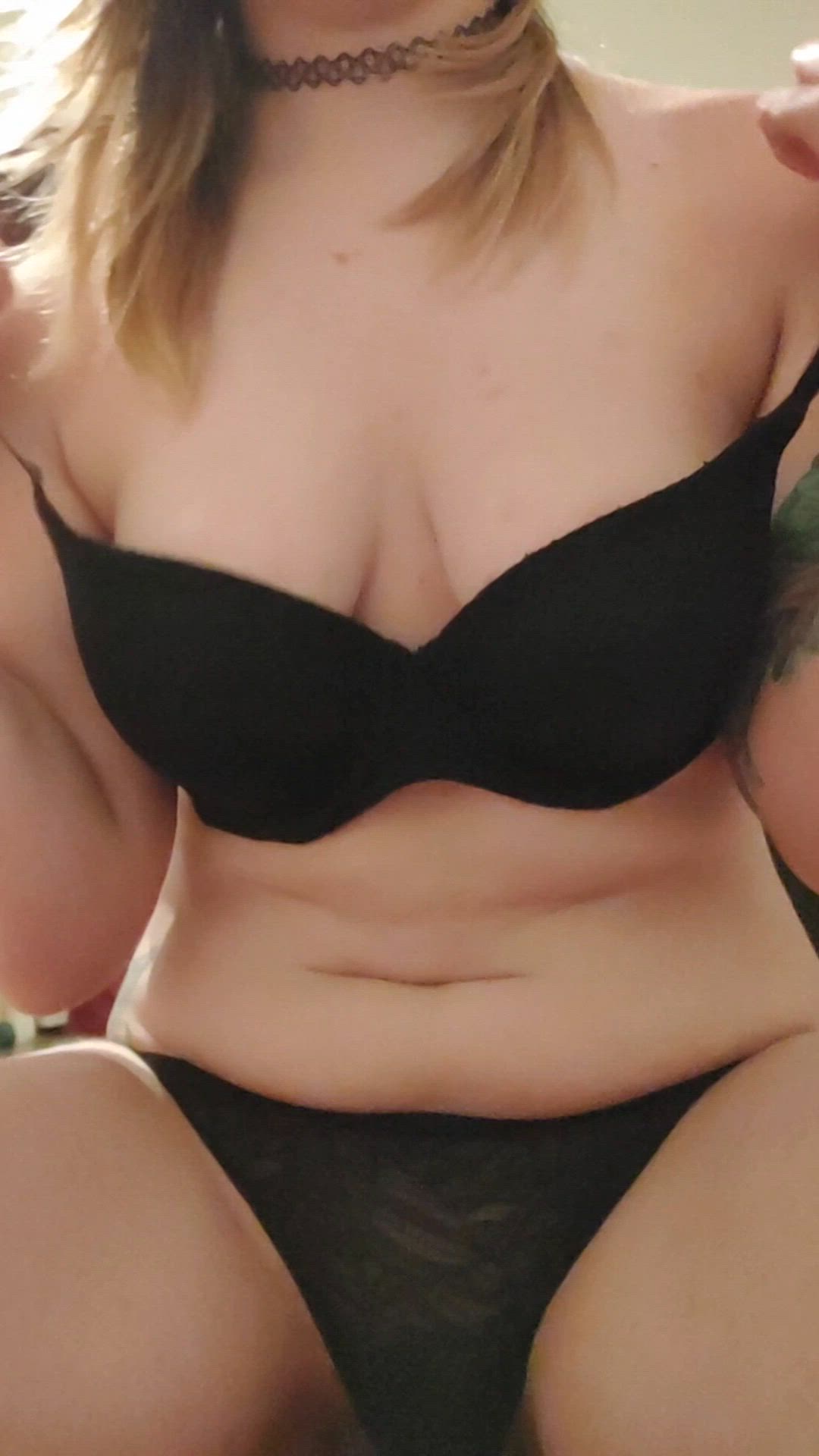Tits porn video with onlyfans model taffycat <strong>@taffycat</strong>