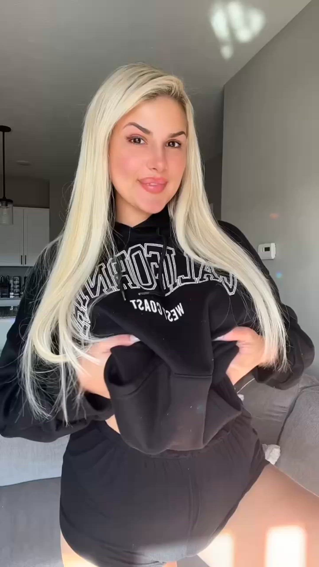 Big Tits porn video with onlyfans model thatbrazilianblonde <strong>@thatbrazilianblonde</strong>
