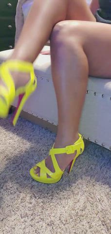 Heels porn video with onlyfans model Tiff The Dip <strong>@tiffthedip</strong>