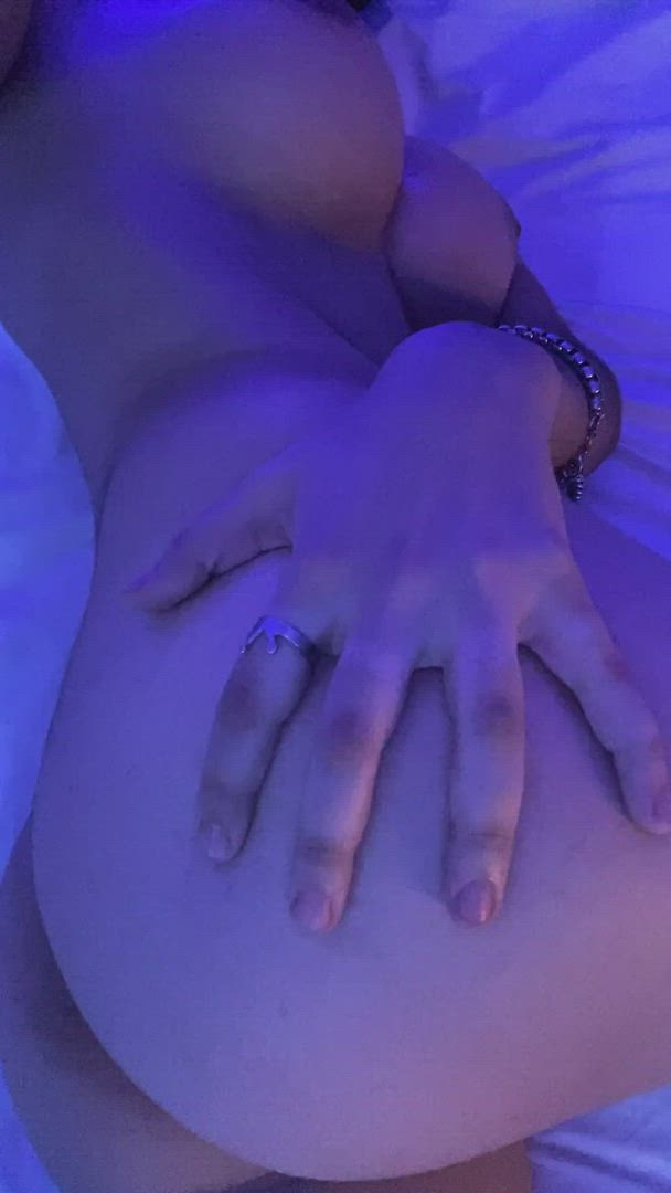 Bouncing Tits porn video with onlyfans model trixiefantasy <strong>@trixiefantasyy</strong>