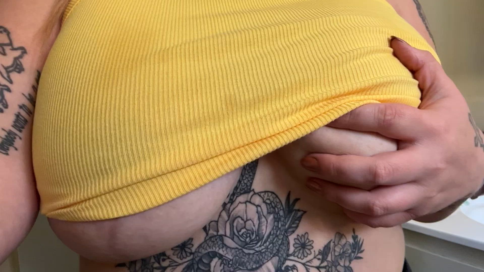 Big Tits porn video with onlyfans model vitrualmamii <strong>@virtualmamii</strong>