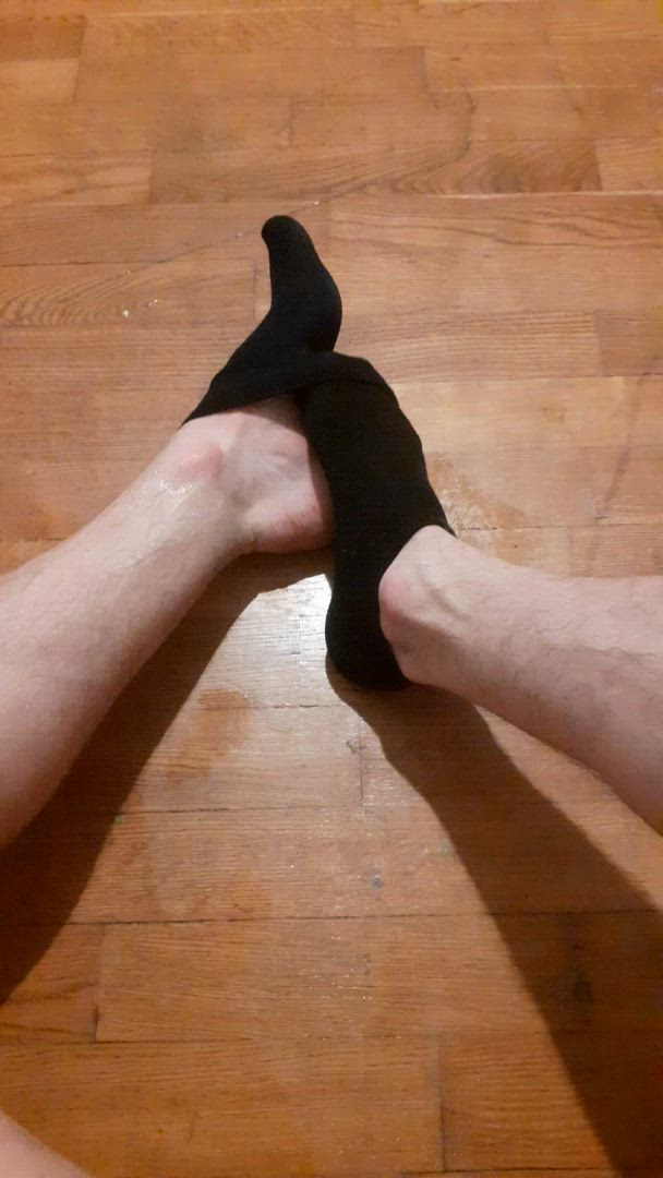 Feet porn video with onlyfans model whitemouse <strong>@white_mosue</strong>