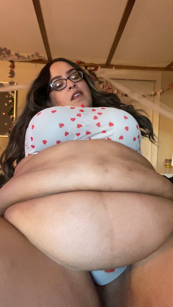 Big Tits porn video with onlyfans model wittletiff <strong>@thicktiffany</strong>