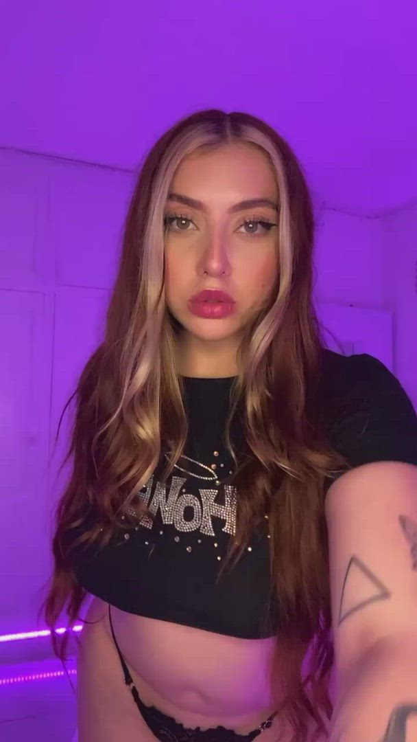 Tattoo porn video with onlyfans model zoeycarter <strong>@zoeyteen18</strong>