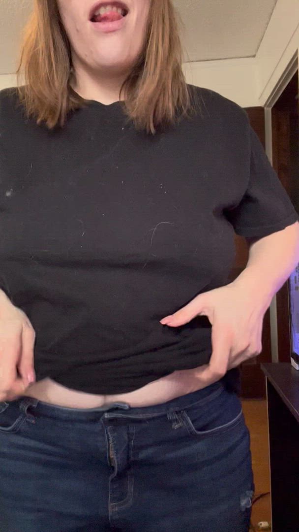 Chubby porn video with onlyfans model ameliaraewldflw <strong>@ameliaraewildflower</strong>