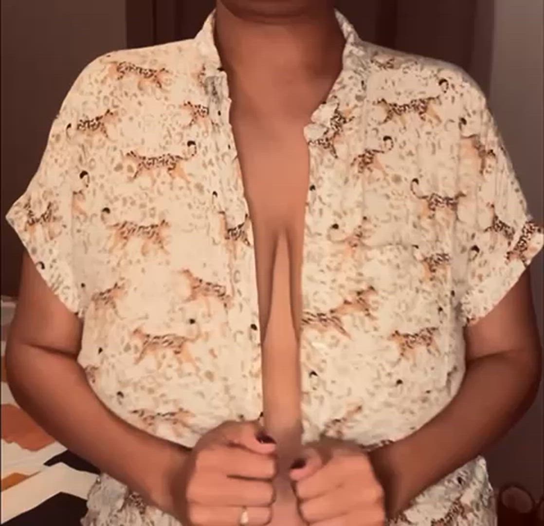 Big Tits porn video with onlyfans model heartmytits13 <strong>@heartmytits1218</strong>