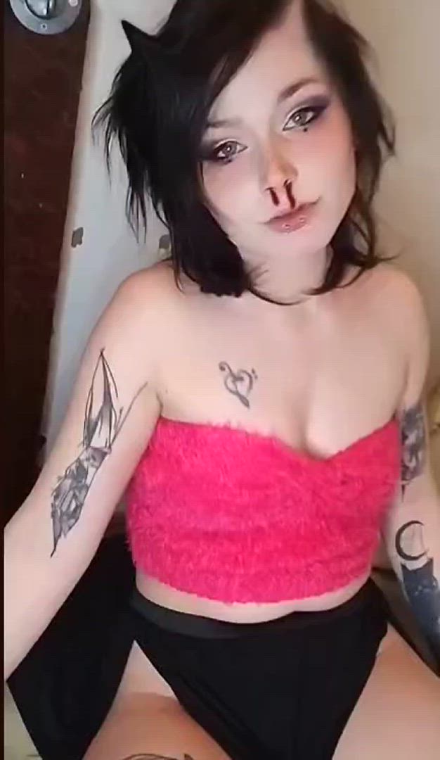 Amateur porn video with onlyfans model dxpressedbunny <strong>@eternalincubus</strong>