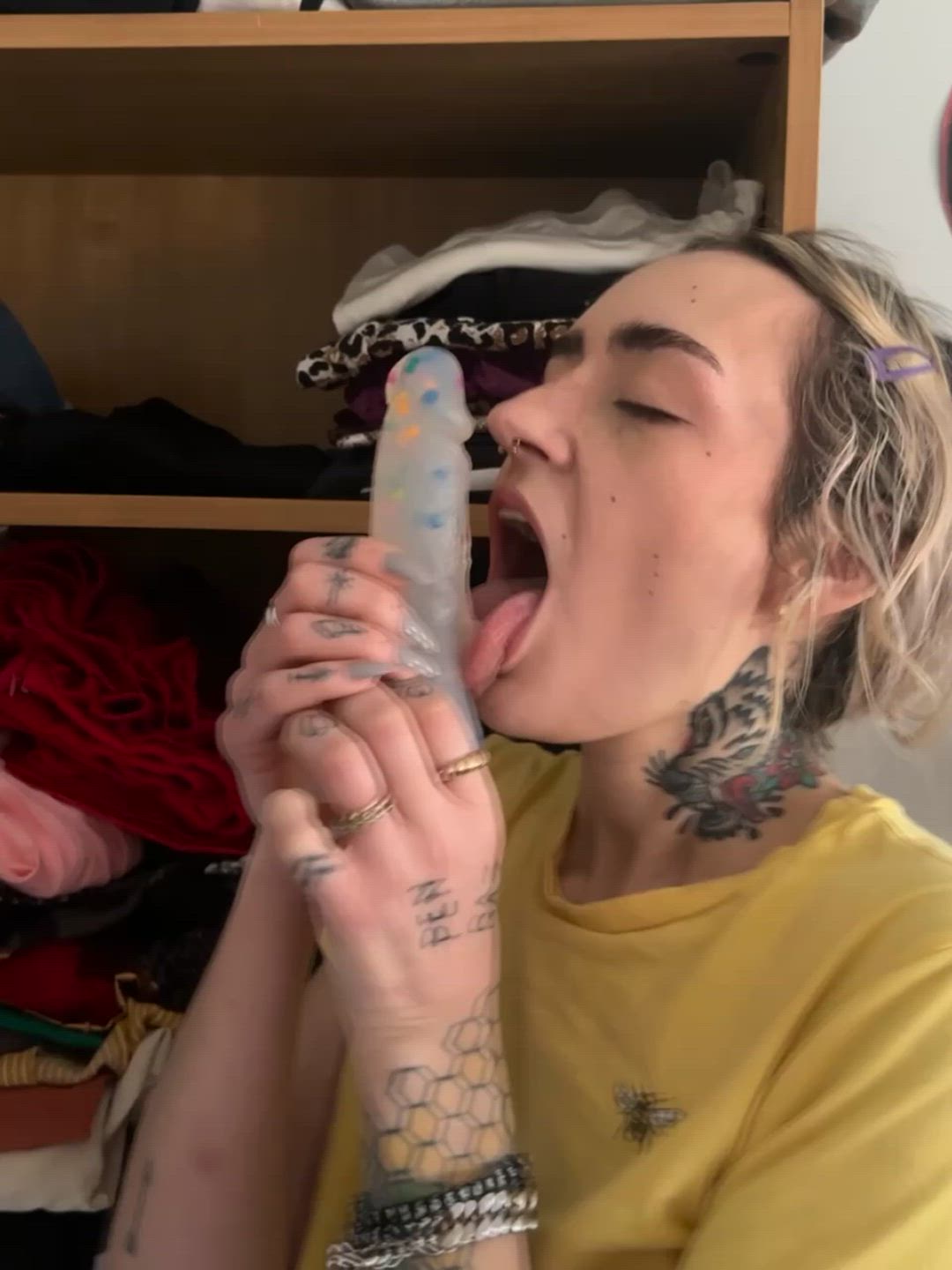 Cum porn video with onlyfans model LouieBeeMine <strong>@louiebee</strong>