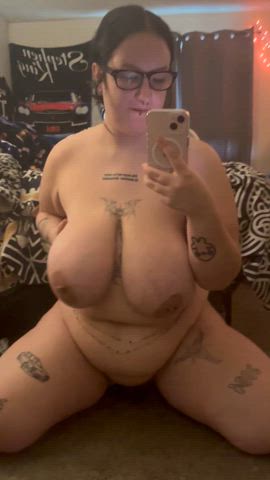 Big Tits porn video with onlyfans model poisonivyy04 <strong>@poison_ivyy04</strong>