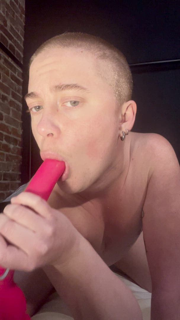 Trans porn video with onlyfans model angel_gabe <strong>@angel_gabe</strong>