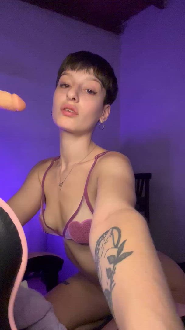 Blowjob porn video with onlyfans model sexypotionn <strong>@sexypotionn</strong>