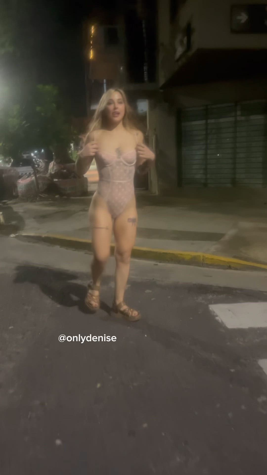 Natural Tits porn video with onlyfans model onlydenise <strong>@denisesanz</strong>