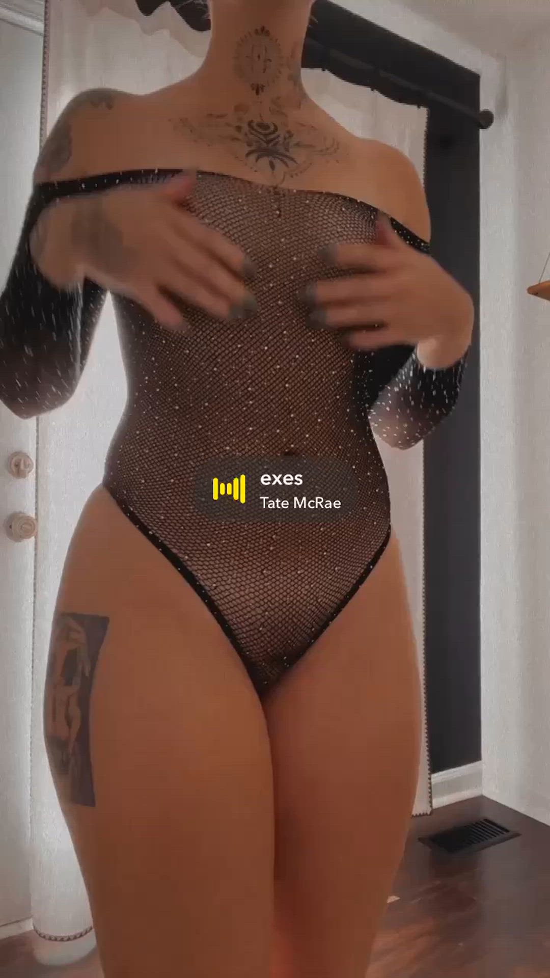 Ass porn video with onlyfans model midnightmillie0 <strong>@midnight_millie</strong>