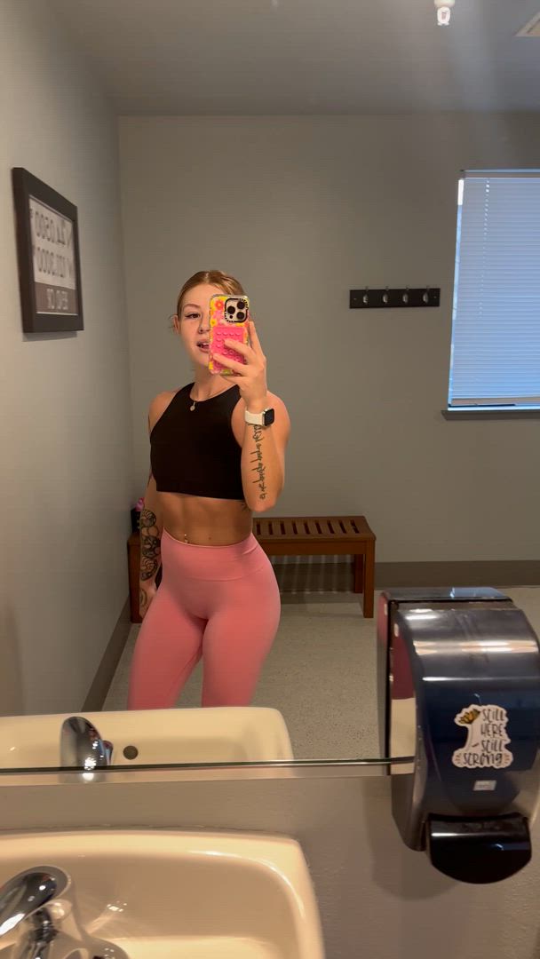Cute porn video with onlyfans model lexiefitxo <strong>@lexiefitxo</strong>