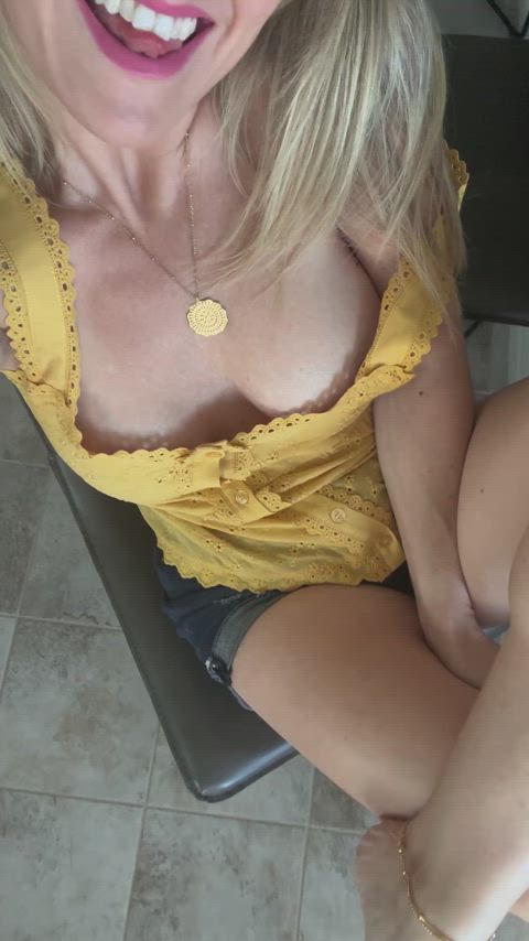 Boobs porn video with onlyfans model Britney <strong>@britneykiss_me</strong>
