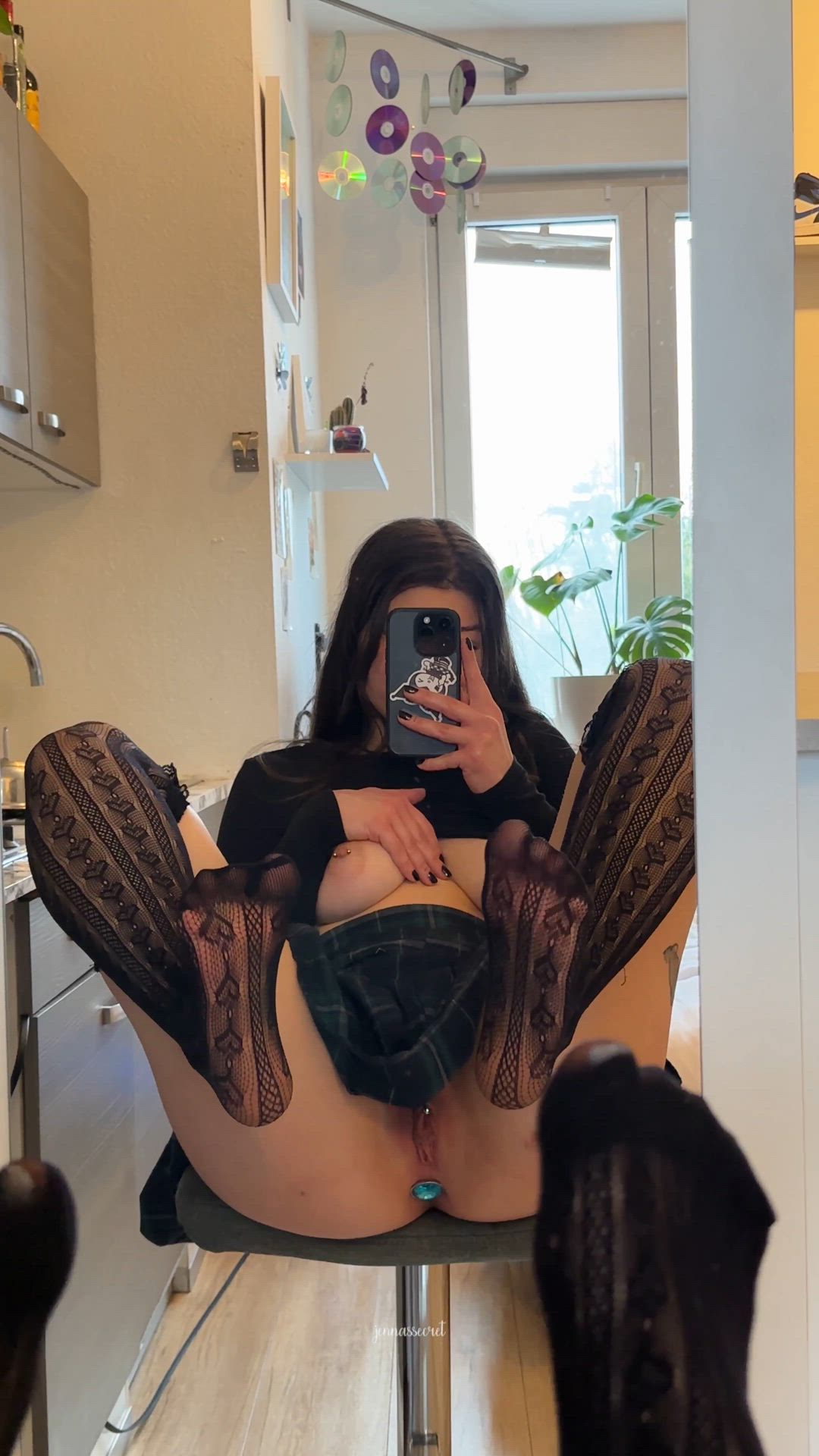 Feet porn video with onlyfans model jenna 🤍 <strong>@jennaoverdose</strong>