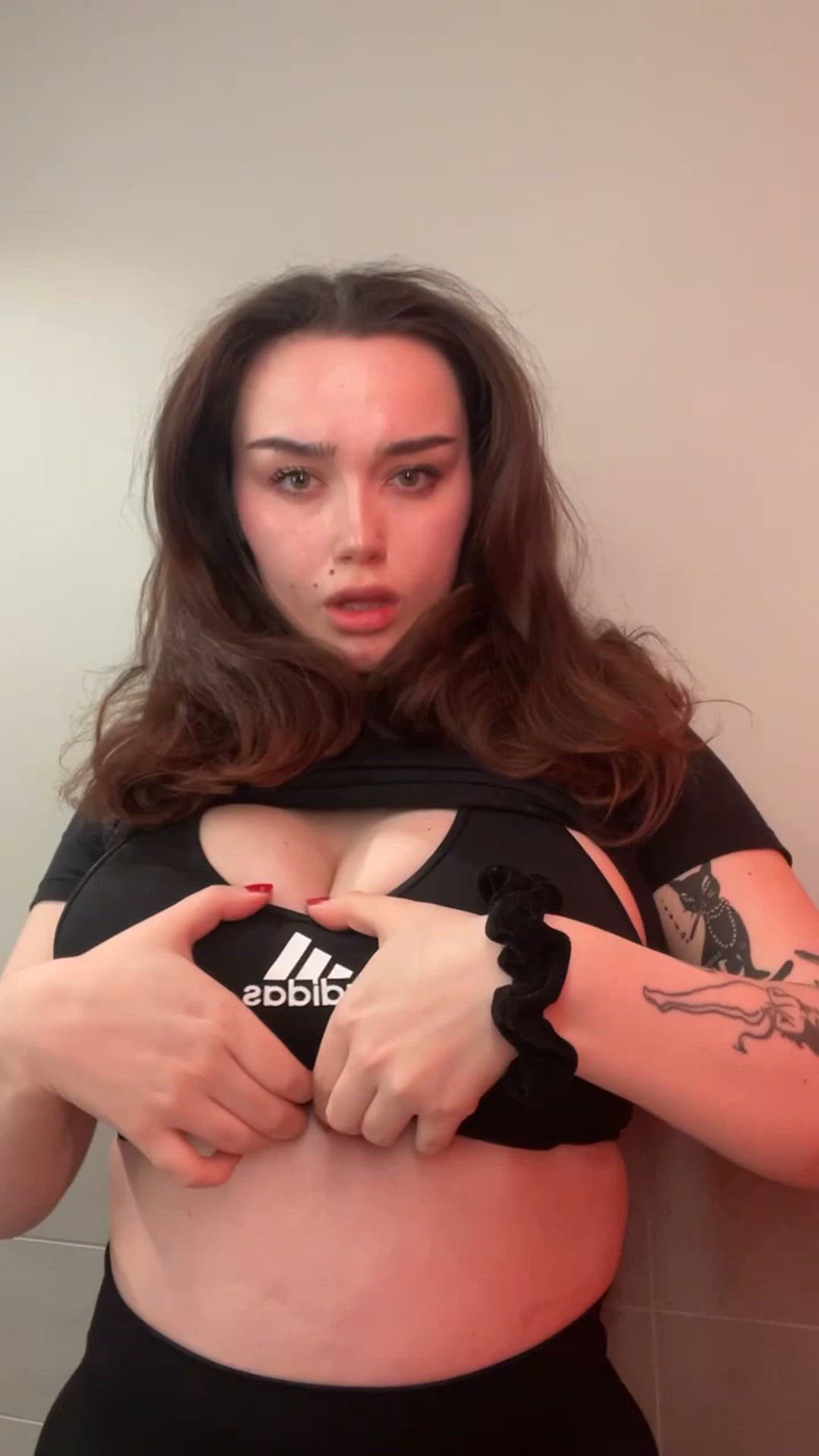Big Tits porn video with onlyfans model Caro the Angel 😇 <strong>@carotheangelvip</strong>