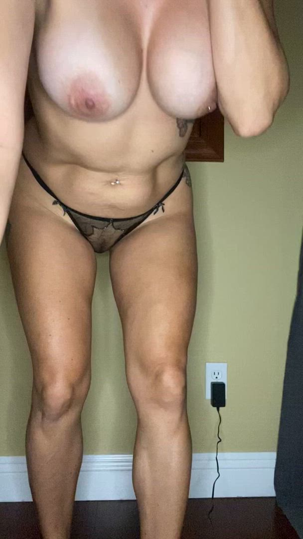 Ass porn video with onlyfans model Wfe4play <strong>@wife4play1</strong>