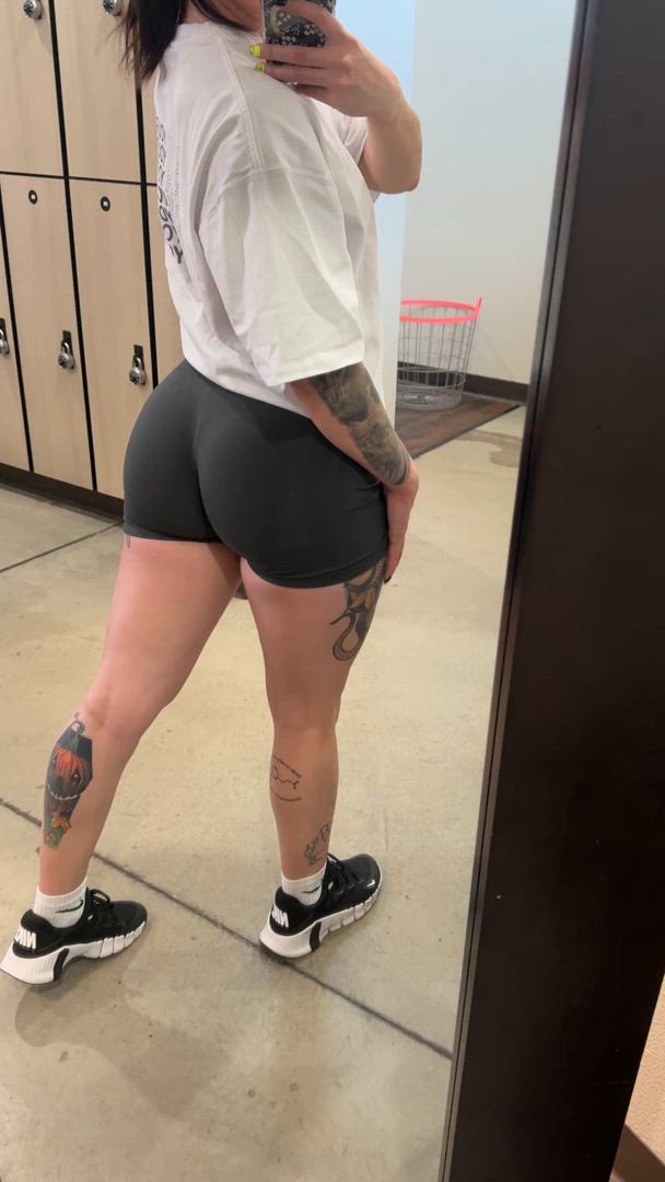 Ass porn video with onlyfans model avaaharlow <strong>@avaaharlow</strong>