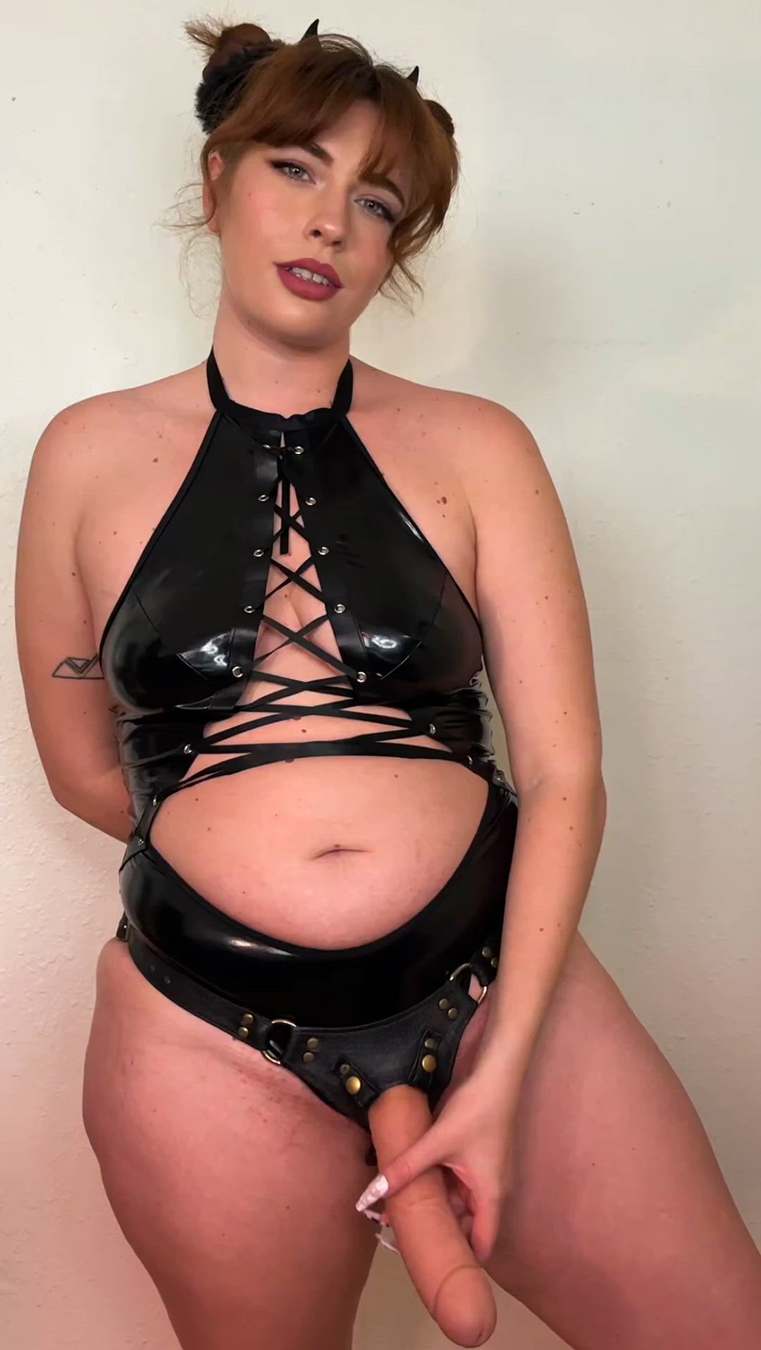 Dildo porn video with onlyfans model sexysadie1995 <strong>@sexysadie1995</strong>