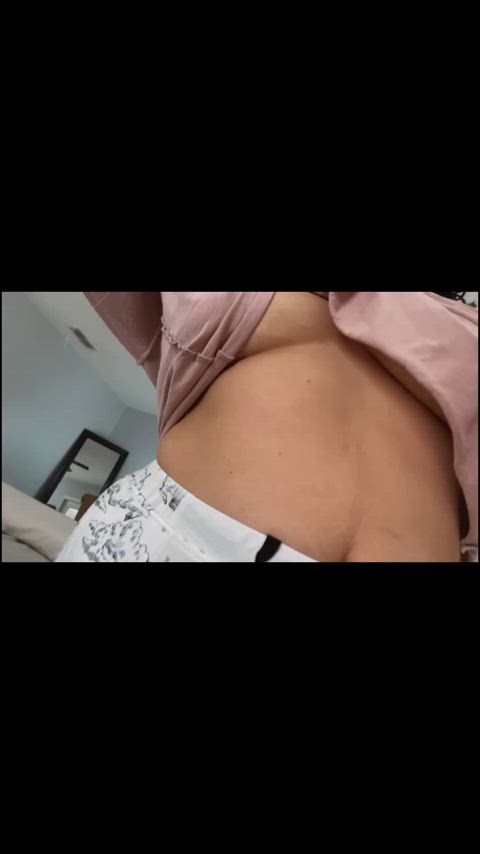 Solo porn video with onlyfans model lolalovez233 <strong>@lolalovez23vip</strong>