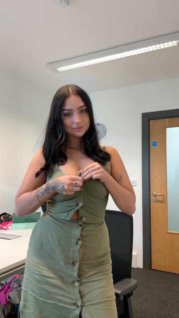 Big Tits porn video with onlyfans model mccreamyuh <strong>@loverileyray</strong>