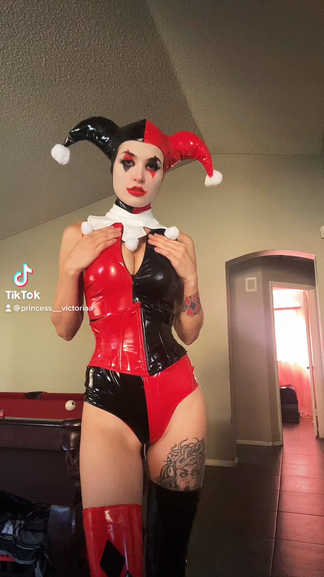 Cosplay porn video with onlyfans model nymphharleyquinn <strong>@alida_lolaa</strong>