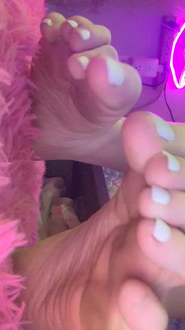 Feet porn video with onlyfans model ivybellabunny <strong>@ivygirlnextdoor</strong>