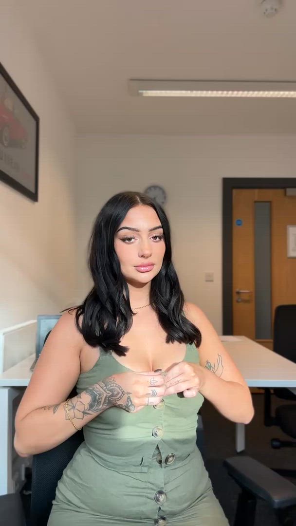 Big Tits porn video with onlyfans model mccreamyuh <strong>@loverileyray</strong>