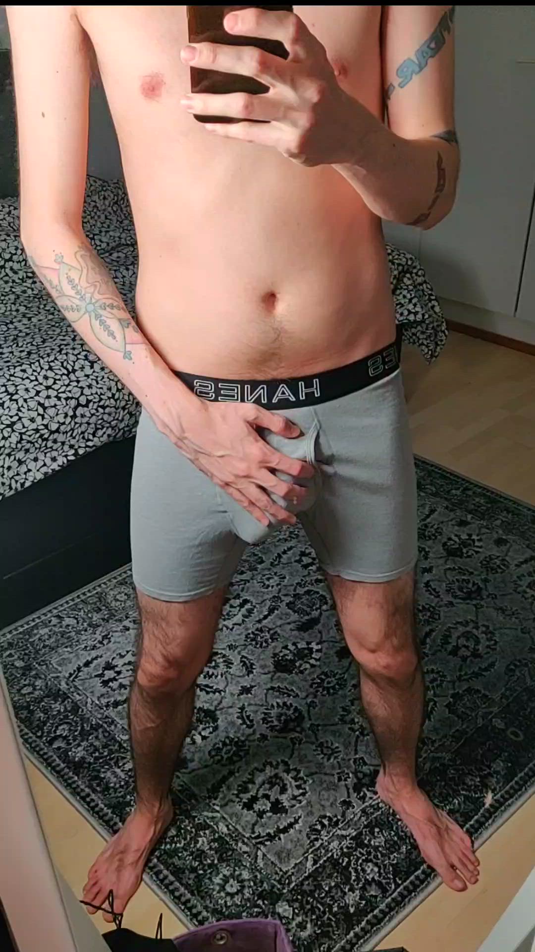 Amateur porn video with onlyfans model ThinSlimGuy <strong>@thinslimguy</strong>