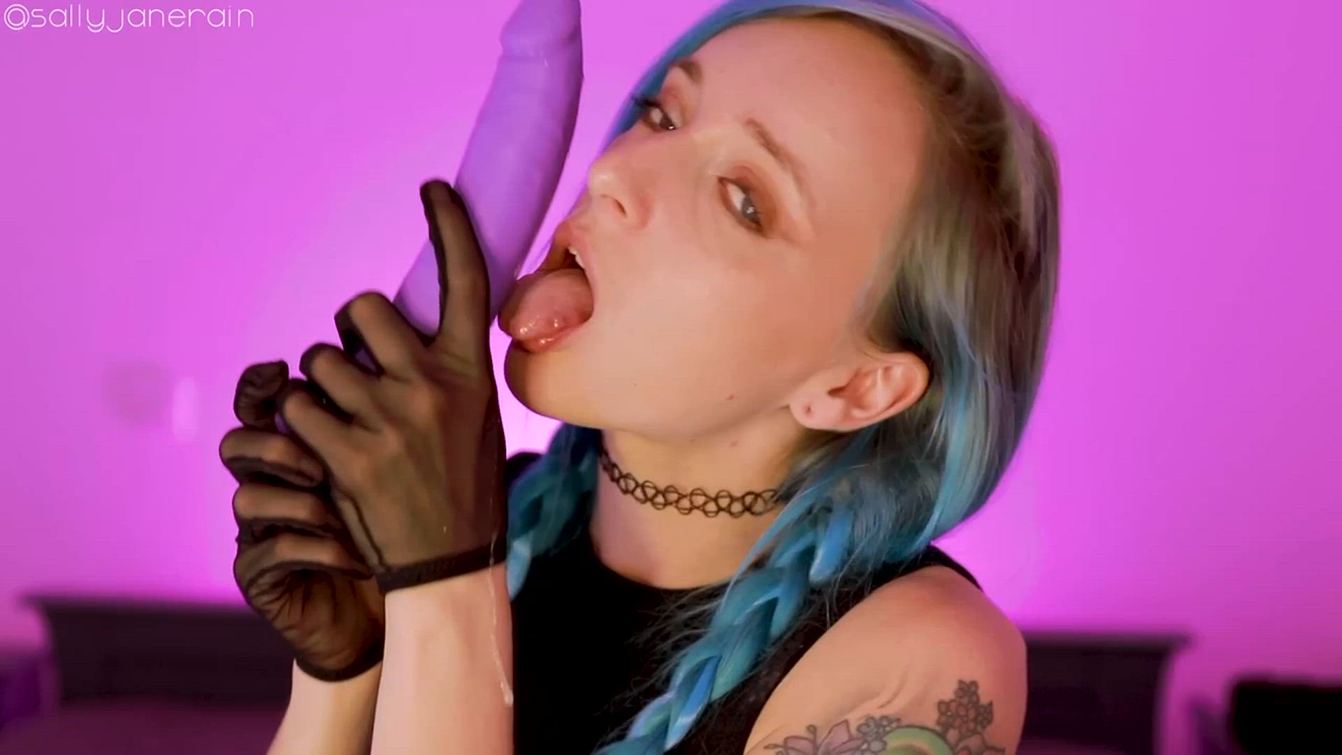 Blowjob porn video with onlyfans model sallyjanerain <strong>@sallyjanerain</strong>