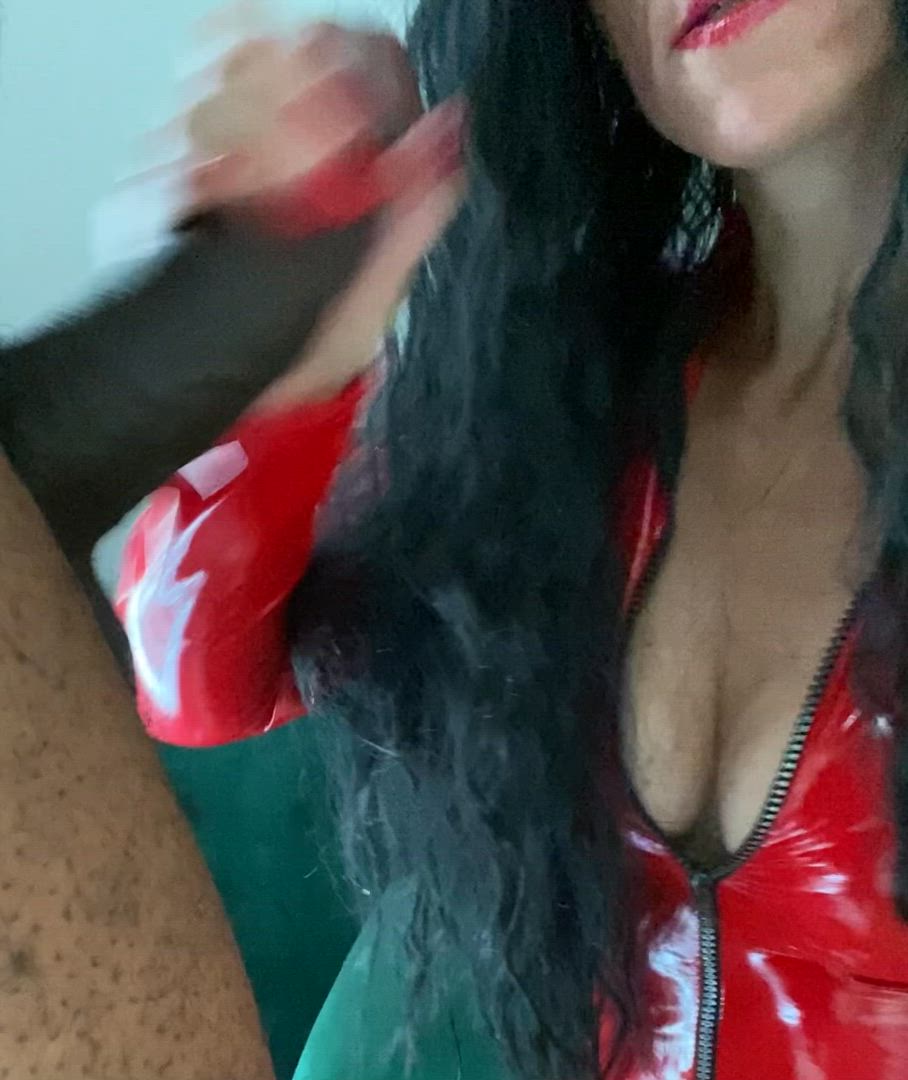 Amateur porn video with onlyfans model blurrybutkinky <strong>@blurrybutkinky</strong>