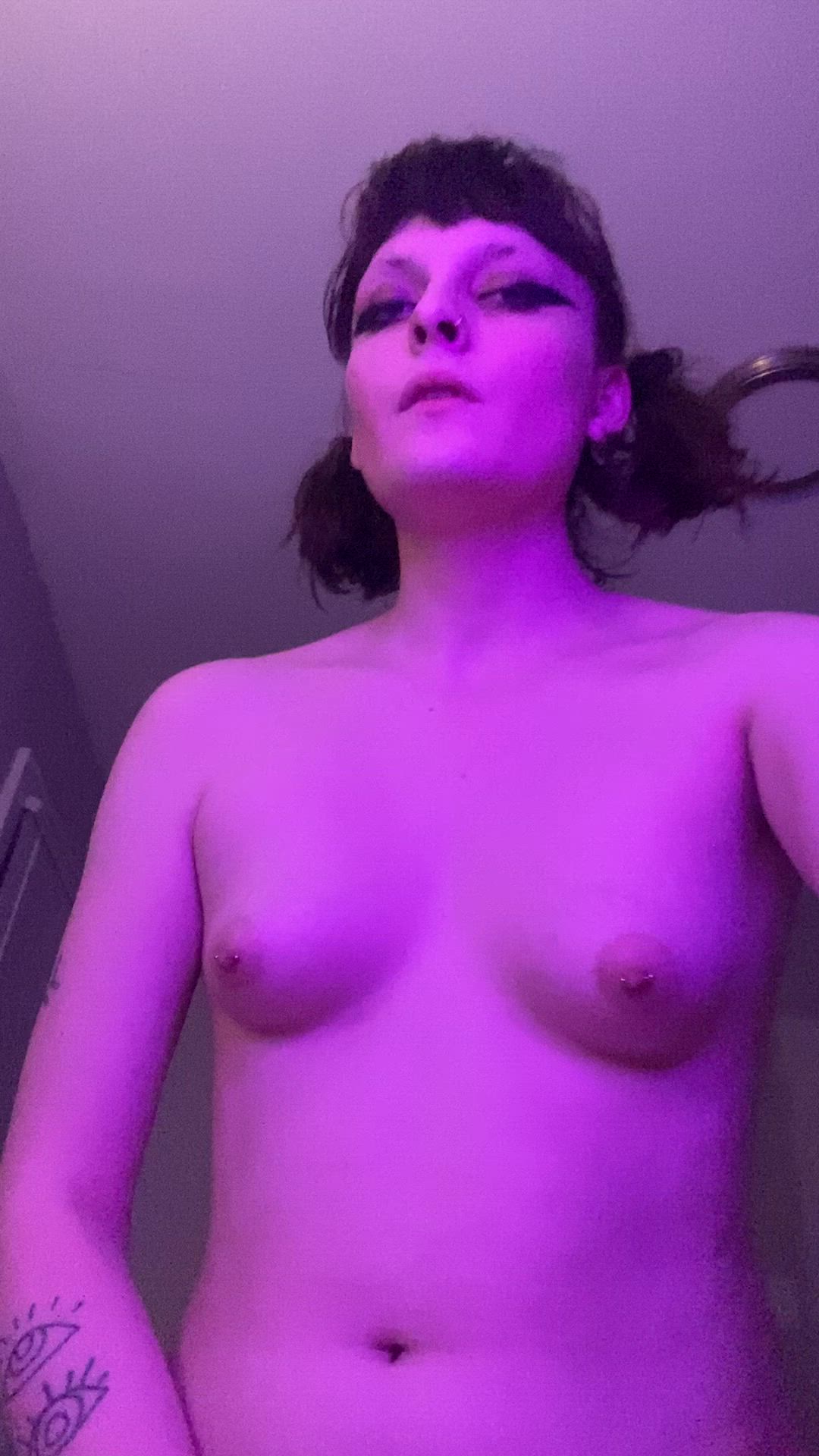 Amateur porn video with onlyfans model cute6elven6fuck <strong>@queenjuules</strong>