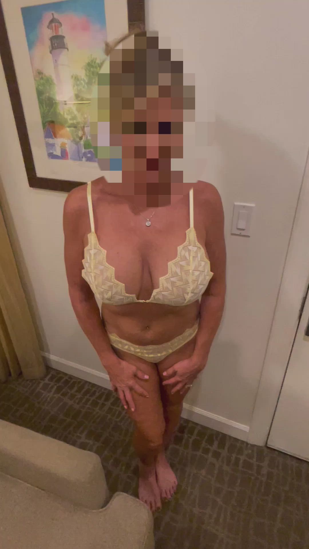 Amateur porn video with onlyfans model sexyhotwifetammy <strong>@naughty.next.door</strong>
