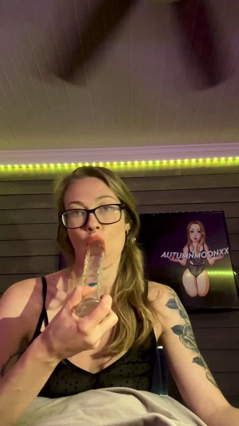Blowjob porn video with onlyfans model Autumn Moon <strong>@autumnmoonxx</strong>