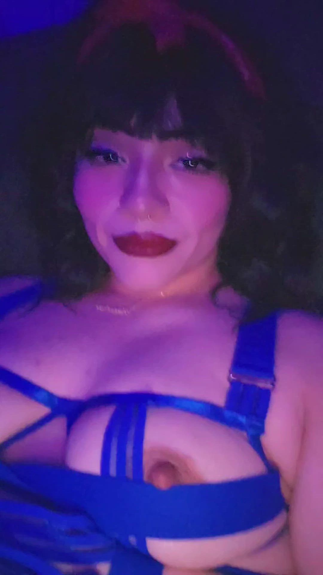Amateur porn video with onlyfans model pixarmommthicc669 <strong>@tht1grrlmaxxx669</strong>