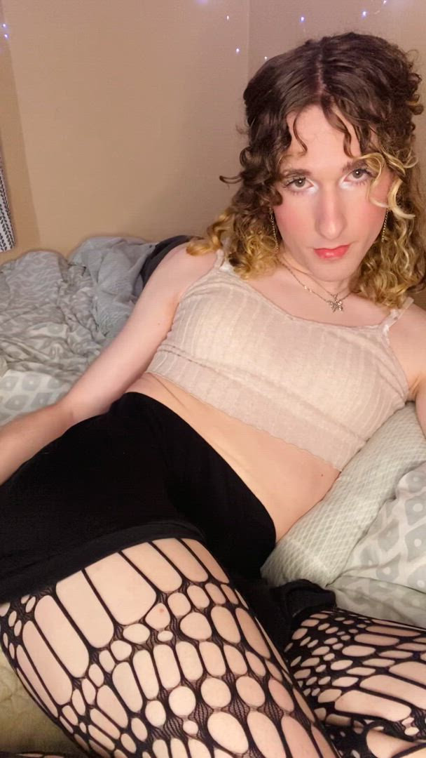 Trans porn video with onlyfans model starrbunni <strong>@starrbunnii</strong>